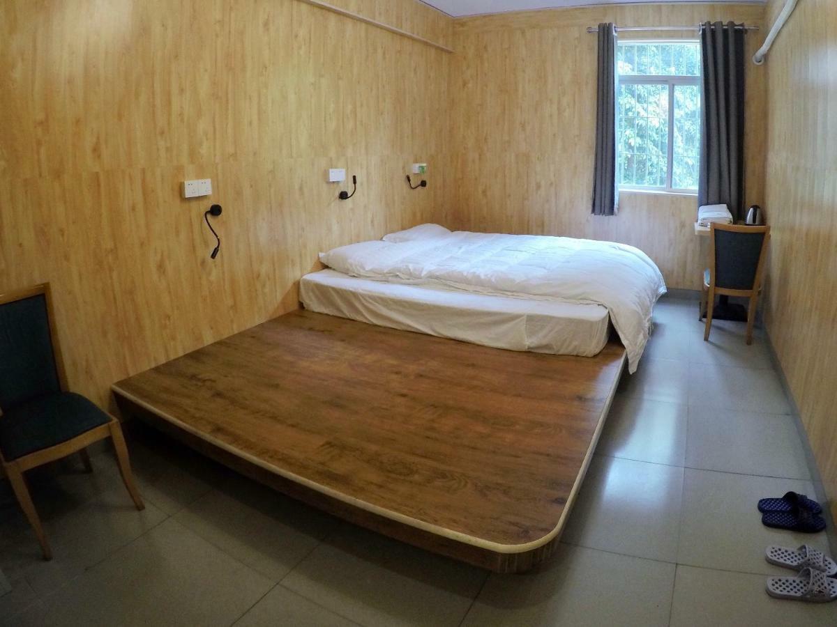 Dong Shan Gaga Hostel Гуанчжоу Экстерьер фото